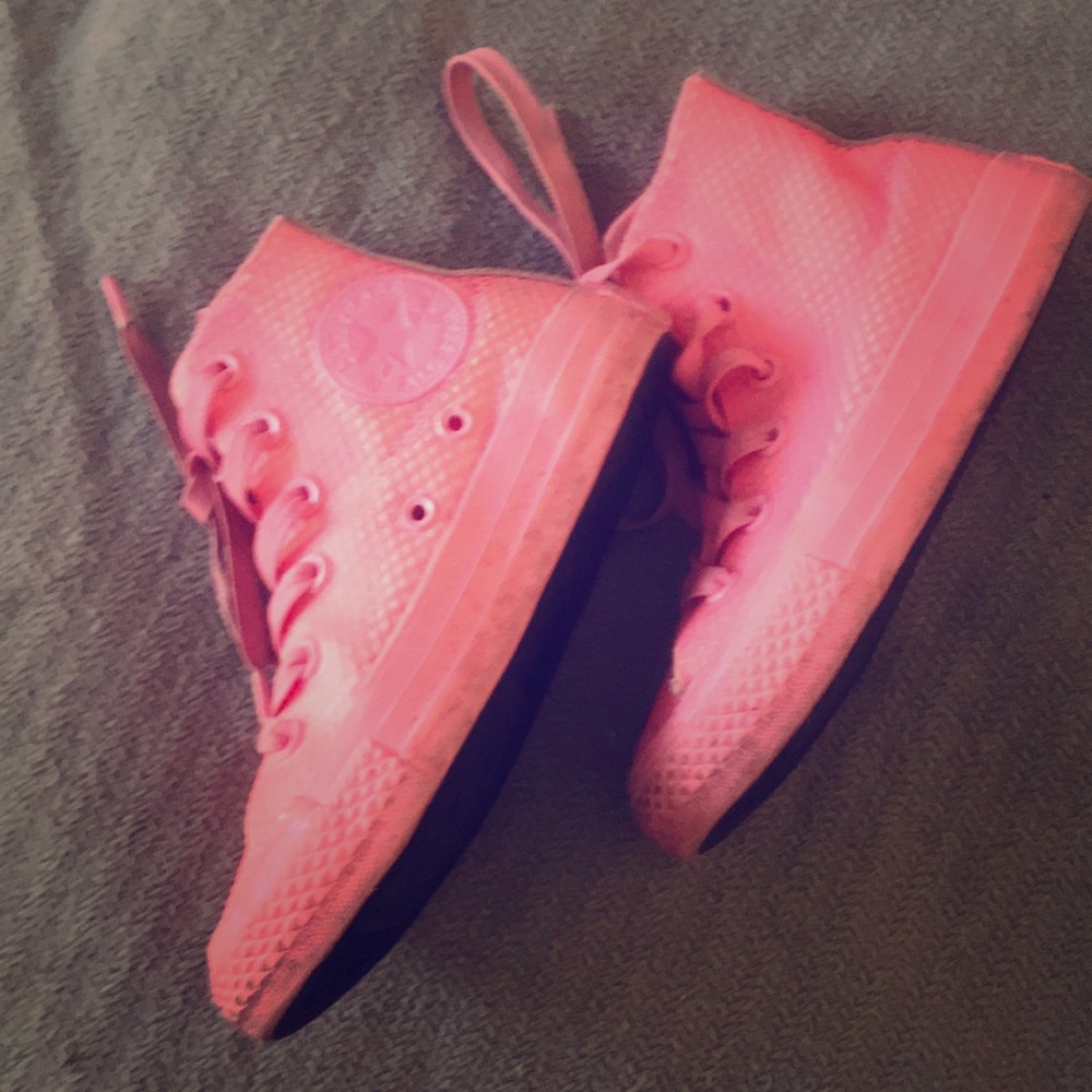 Girls pink converse high tops